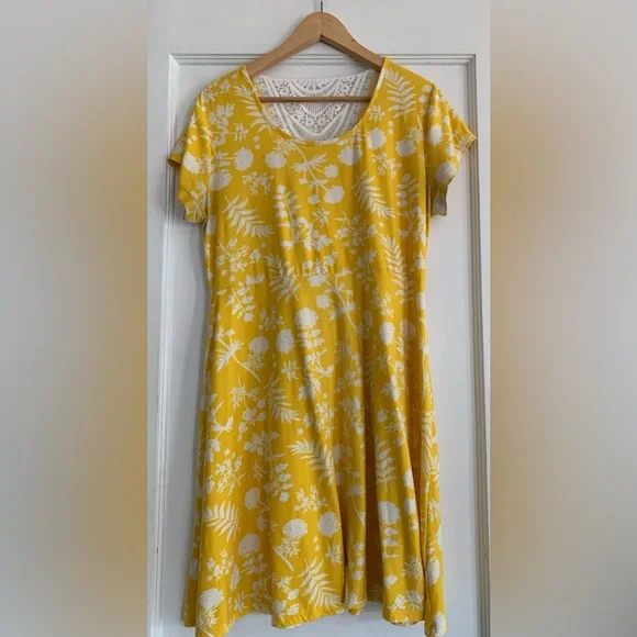 Bobbie Brooks Dresses | Bobbie Brooks Large Yellow Dress Floral Short Crochet Back* | Color: Yellow | Size: L | Liliesgrow's Closet